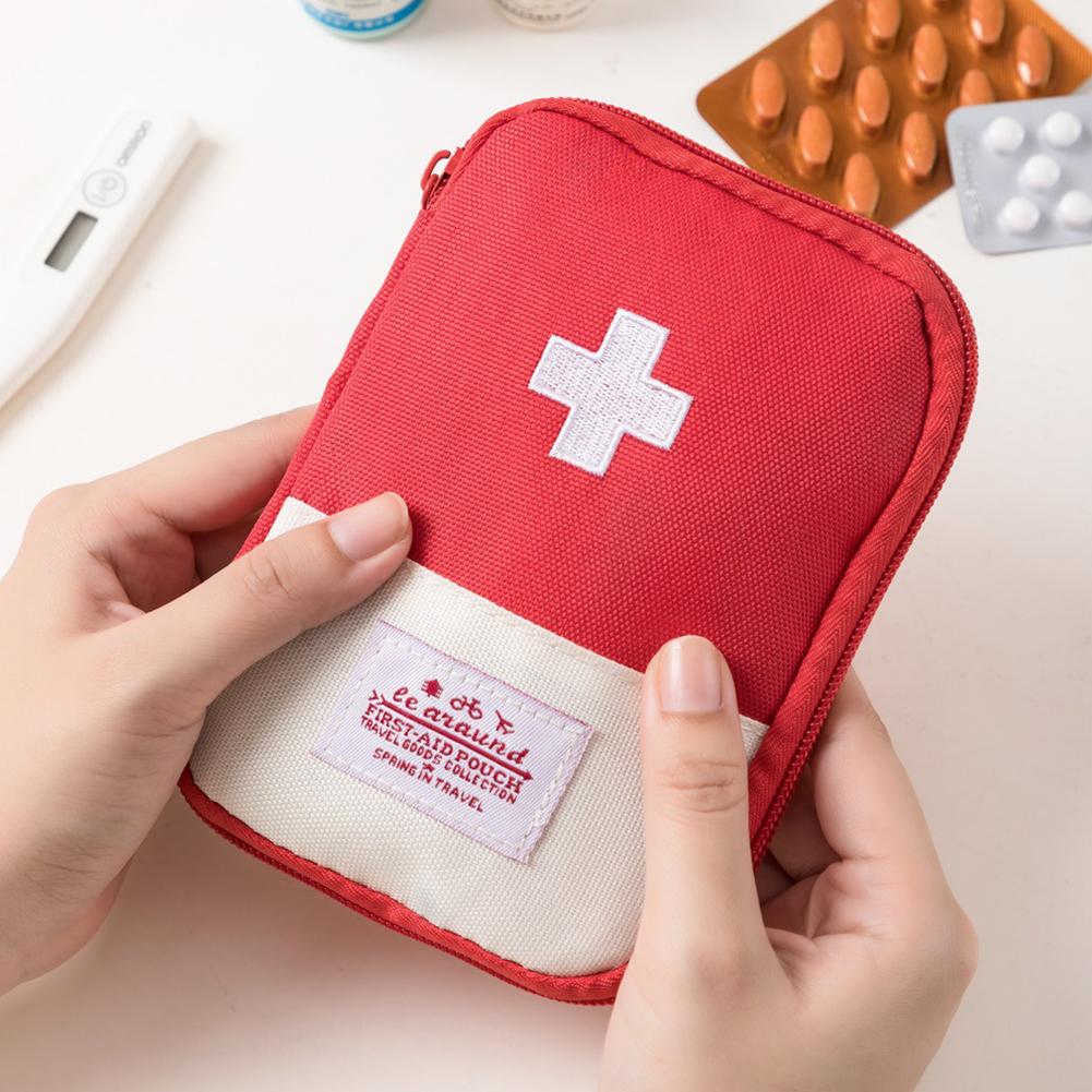 กระเป๋ายาแบบพกพาขนาดเล็ก ชุดปฐ - First Aid Travel Kit บทวิจารณ์และราคา